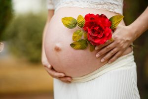 Kiedy można zajść w ciążę? Test ciążowy kiedy najbardziej wiarygodny, kalkulator zagnieżdżenia